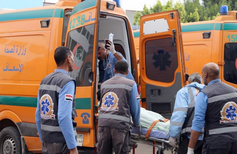 شاب يقود سيارة دبلوماسية يدهس مواطنًا في شارع أحمد عرابي